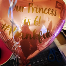 Cargar imagen en el visor de la galería, 18&quot; Personalized Heart Balloon - Dope Balloons
